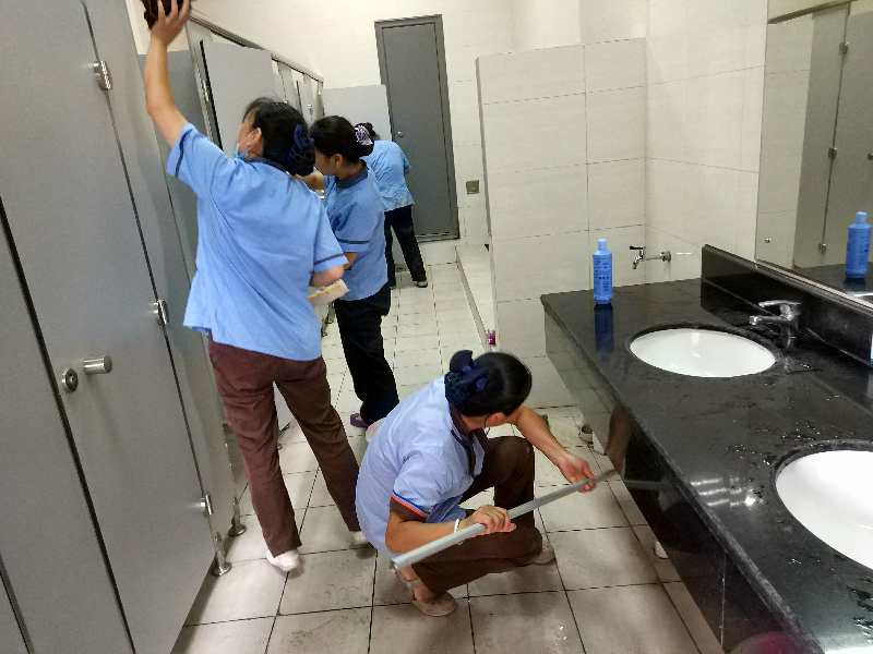 保洁卫生间_副本.jpg