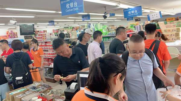 迎新引导.jpg