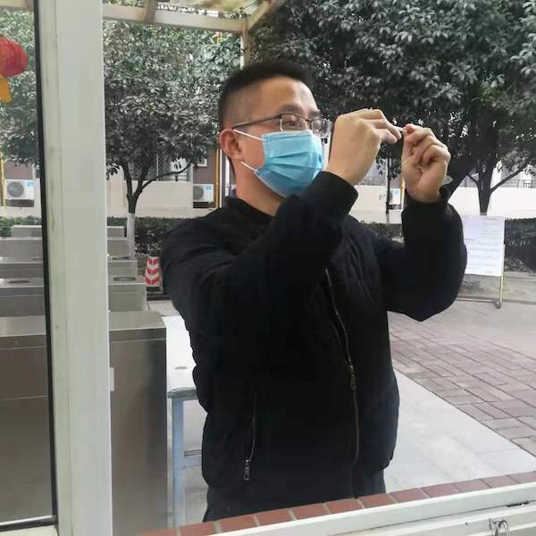 留校学生体温测试.jpg