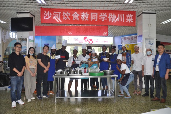大合照，留下校园生活美丽一页_编辑.jpg
