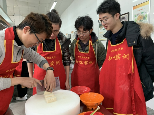 新闻5.jpg