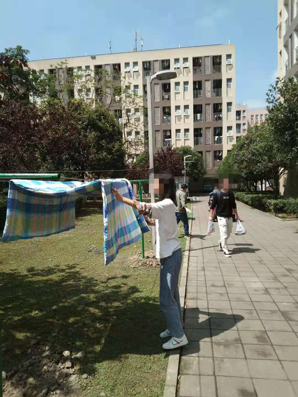 02.jpg