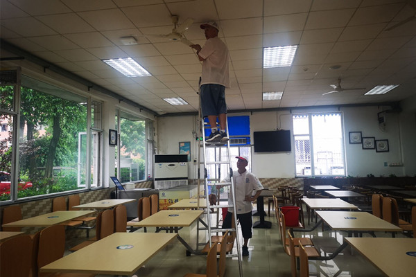3 维修设备_副本.jpg