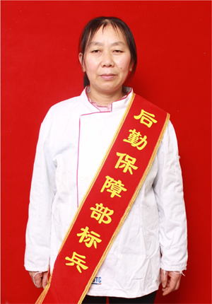 陈琼.jpg