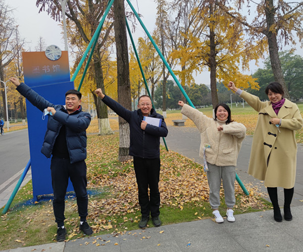 健步走新闻3.jpg