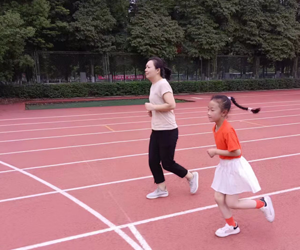 六一活动新闻1.jpg