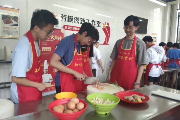 通讯3.jpg