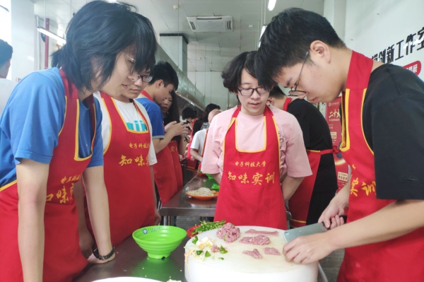 通讯4.jpg