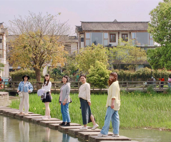 春游新闻2.jpg