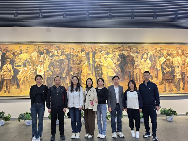 12 合影2.jpg