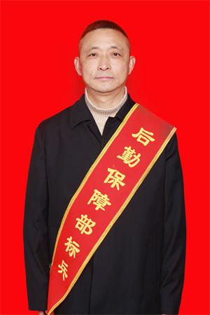 蒋东.jpg