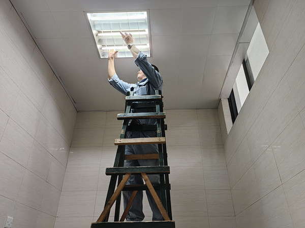 灯具2.jpg